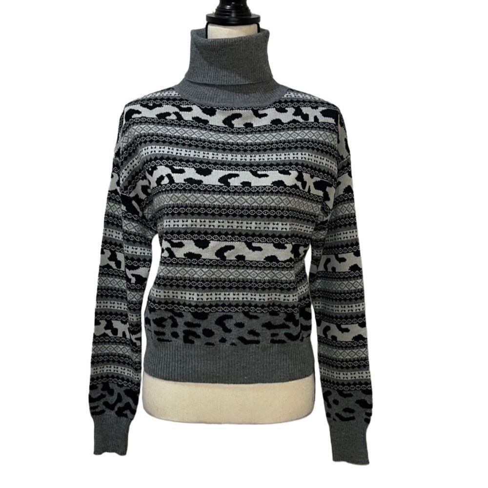 AQUA Gray & Black Leopard Stripe Turtleneck Sweater